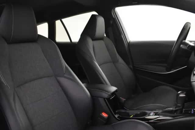 Toyota Corolla (2022) thumbnail 3