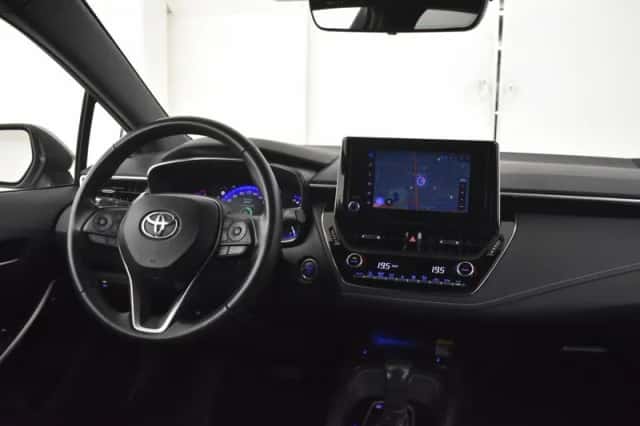 Toyota Corolla (2022) thumbnail 4