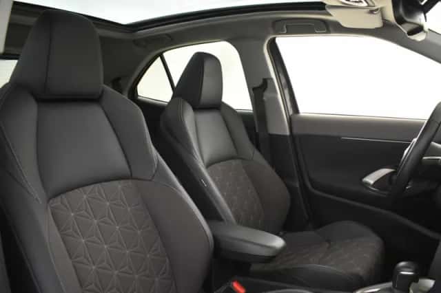 Toyota Yaris Cross (2023) thumbnail 3