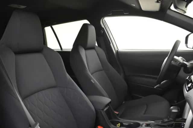 Toyota Corolla Cross (2025) thumbnail 3