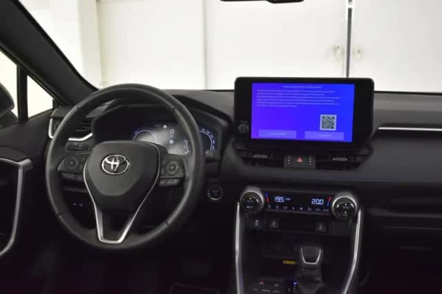 Toyota RAV4 (2024) thumbnail 4