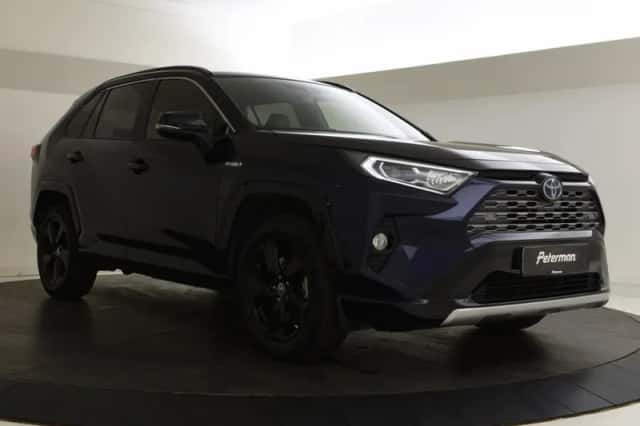 Toyota RAV4 (2022) thumbnail 2