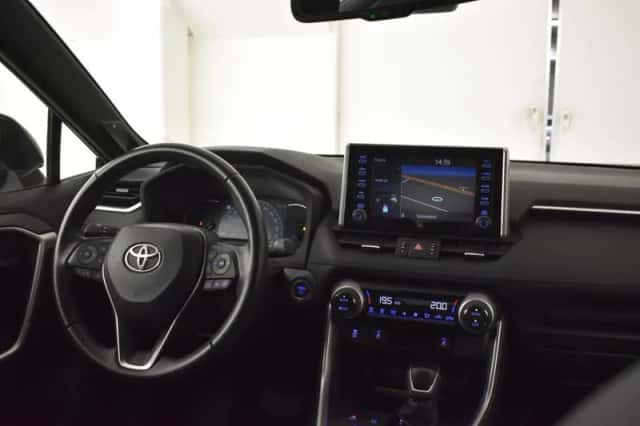 Toyota RAV4 (2022) thumbnail 4