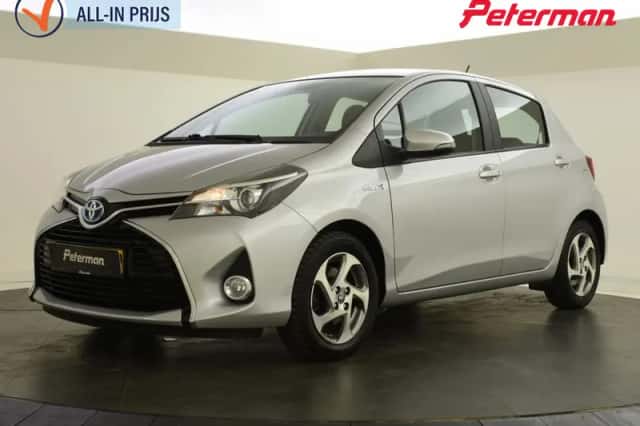 Toyota Yaris (2015) thumbnail 1