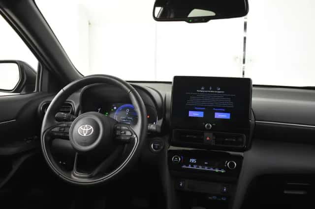 Toyota Yaris Cross (2026) thumbnail 3