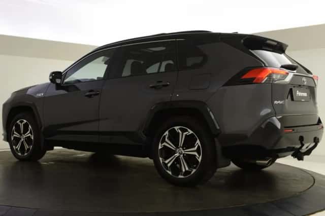 Toyota RAV4 (2024) thumbnail 6
