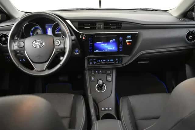 Toyota Auris (2018) thumbnail 4