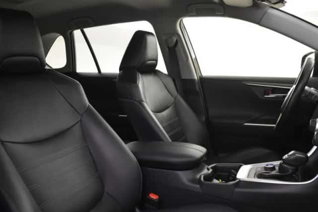 Toyota RAV4 (2019) thumbnail 3