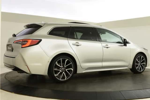 Toyota Corolla (2019) thumbnail 2