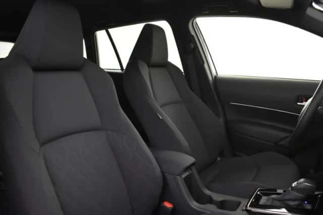 Toyota Corolla Cross (2025) thumbnail 4