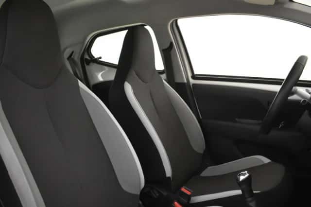 Toyota Aygo (2018) thumbnail 3