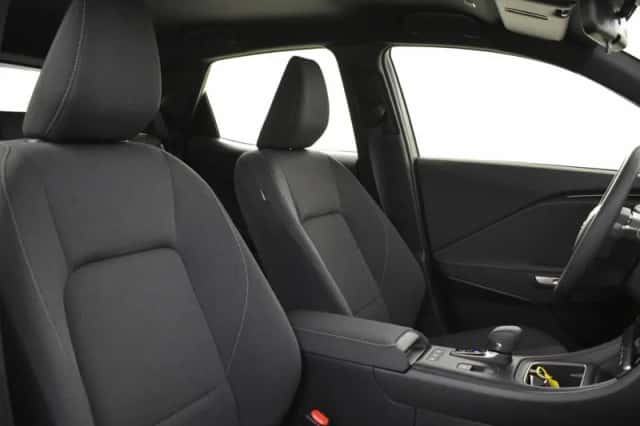 Lexus LBX (2024) thumbnail 3