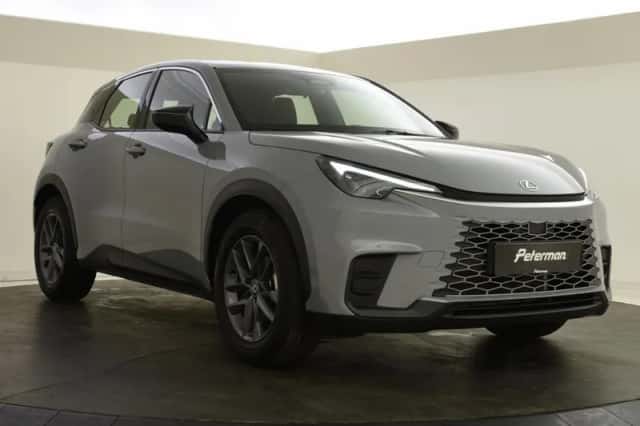 Lexus LBX (2024) thumbnail 5