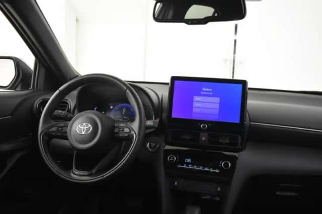 Toyota Yaris Cross (2026) thumbnail 3