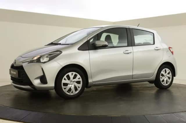 Toyota Yaris (2017) thumbnail 5
