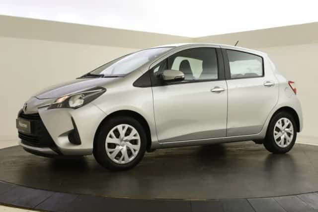 Toyota Yaris (2017) thumbnail 5