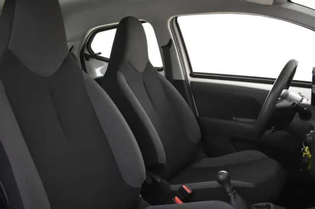 Toyota Aygo (2018) thumbnail 4