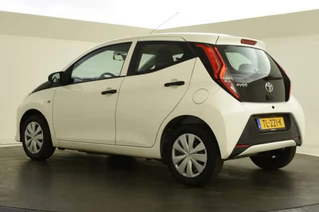 Toyota Aygo (2018) thumbnail 6