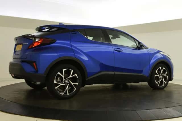 Toyota C-HR (2020) thumbnail 6