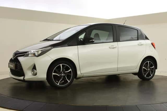 Toyota Yaris (2018) thumbnail 5