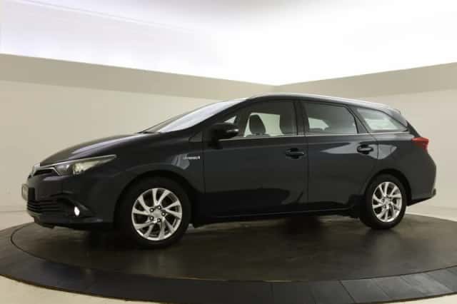 Toyota Auris (2016) thumbnail 5