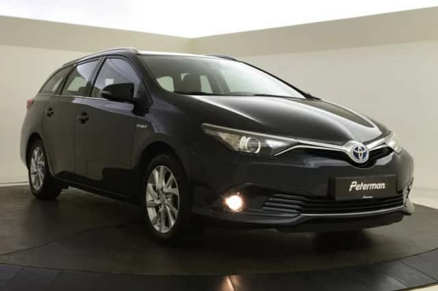 Toyota Auris (2016) thumbnail 6