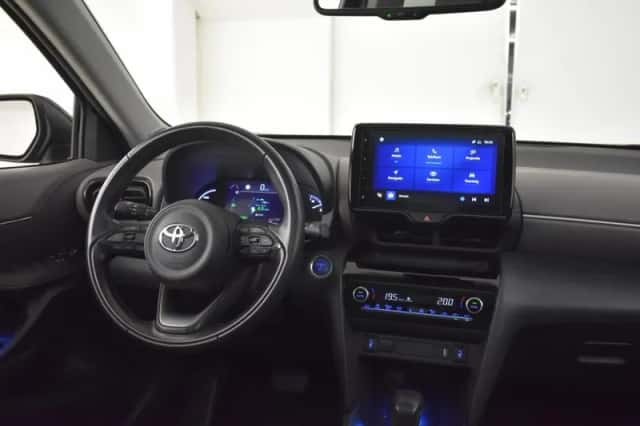 Toyota Yaris Cross (2022) thumbnail 4