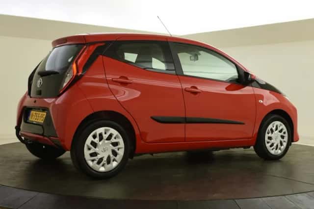 Toyota Aygo (2021) thumbnail 6