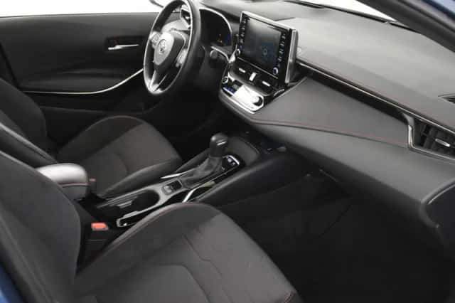 Toyota Corolla (2022) thumbnail 3