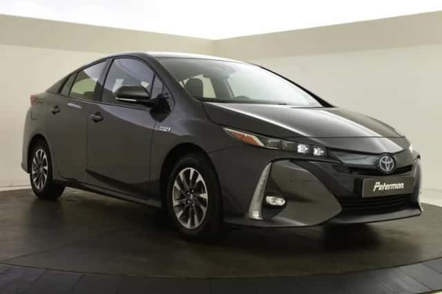 Toyota Prius (2021) thumbnail 5