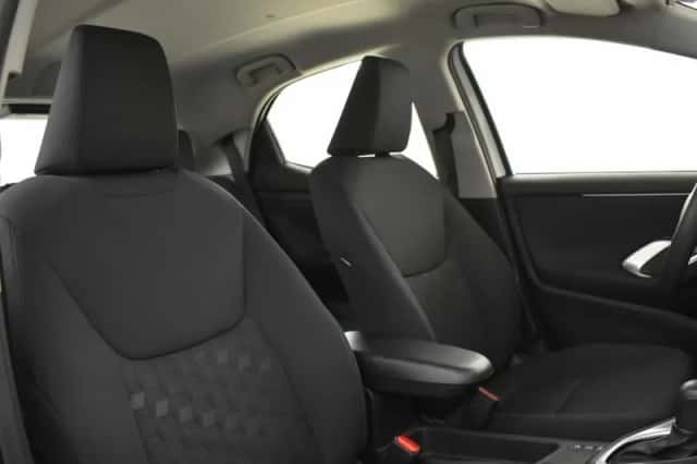 Toyota Yaris (2025) thumbnail 3