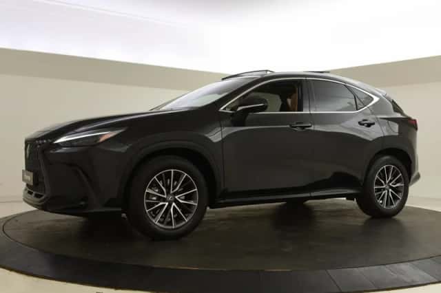 Lexus NX (2022) thumbnail 5