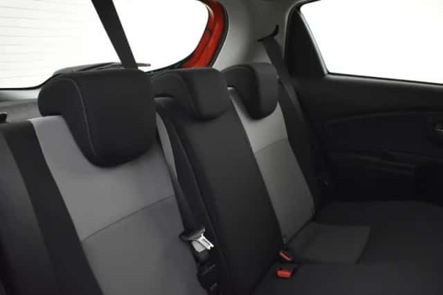 Toyota Yaris (2018) thumbnail 4