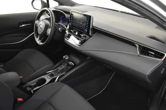 Toyota Corolla (2020) thumbnail 3