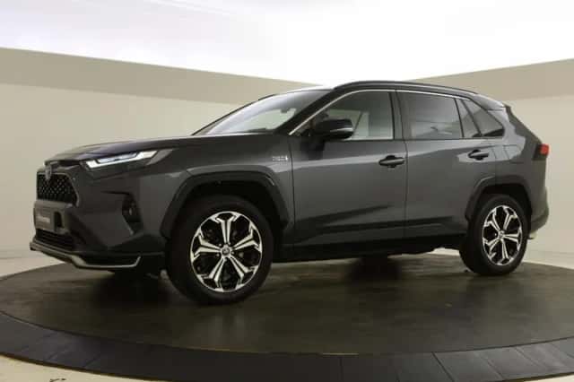 Toyota RAV4 (2022) thumbnail 6