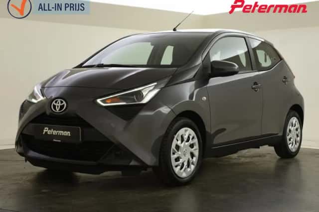 Toyota Aygo (2022) thumbnail 1