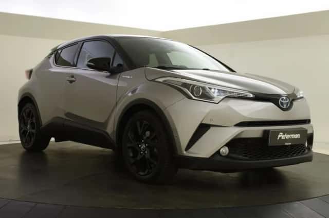 Toyota C-HR (2018) thumbnail 2