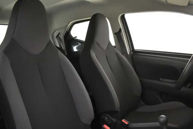 Toyota Aygo (2019) thumbnail 3