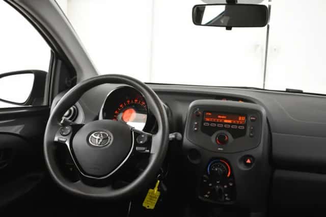 Toyota Aygo (2019) thumbnail 4