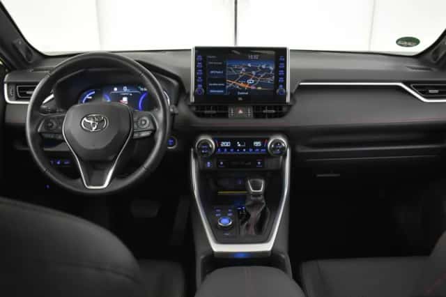 Toyota RAV4 (2022) thumbnail 4