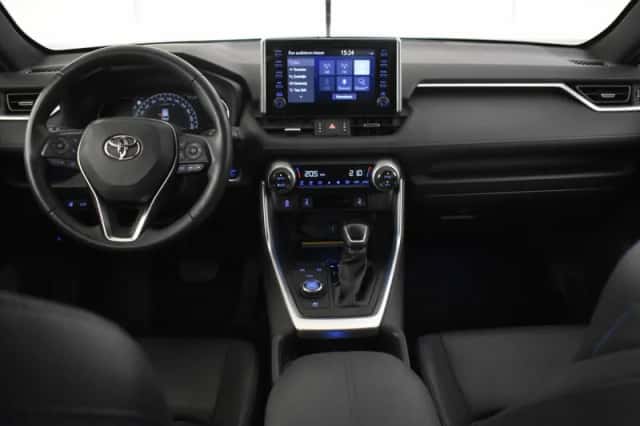 Toyota RAV4 (2021) thumbnail 4