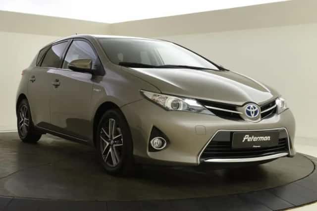 Toyota Auris (2014) thumbnail 2