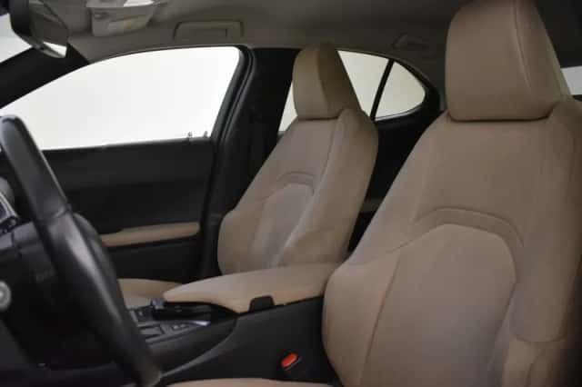 Lexus UX (2020) thumbnail 3