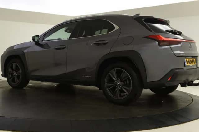 Lexus UX (2020) thumbnail 6