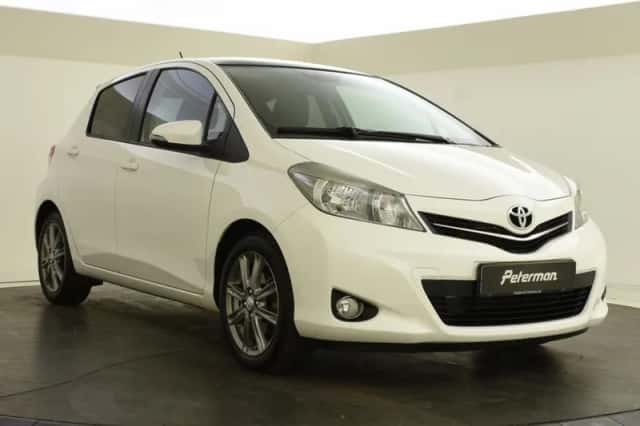 Toyota Yaris (2012) thumbnail 5