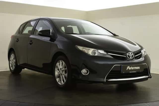 Toyota Auris (2014) thumbnail 2