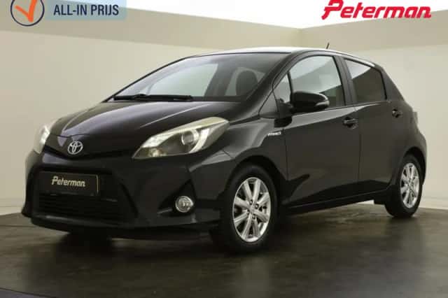Toyota Yaris (2014) thumbnail 1