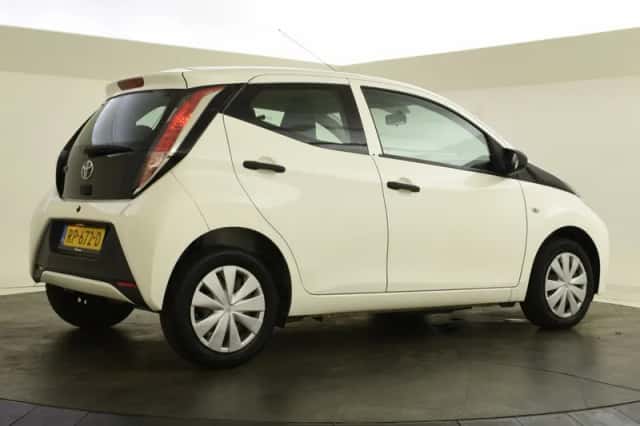 Toyota Aygo (2018) thumbnail 2
