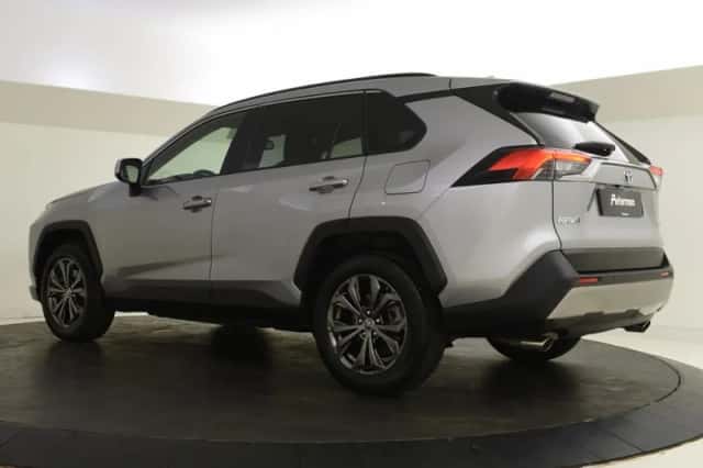Toyota RAV4 (2022) thumbnail 6