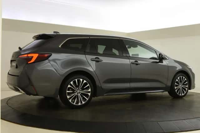 Toyota Corolla (2024) thumbnail 5